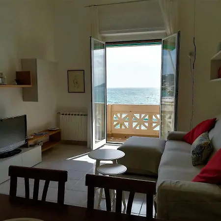 公寓 Il Faro Dei Poeti