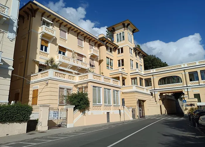 Il Faro Dei Poeti Apartmán Lerici