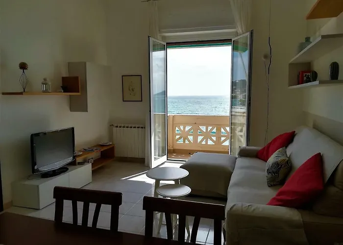 公寓 Il Faro Dei Poeti