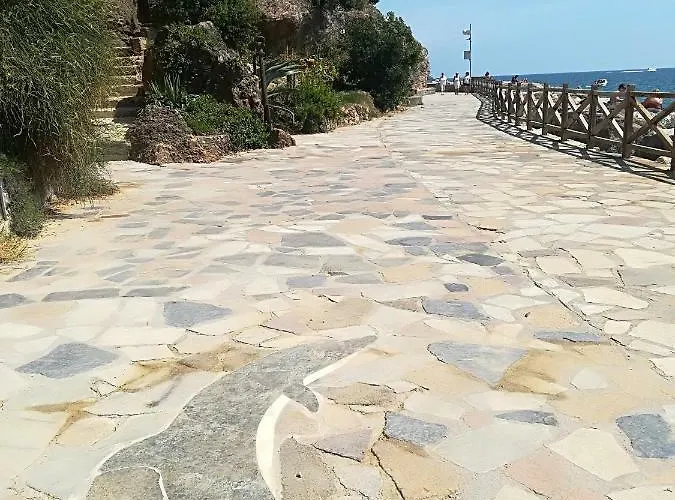 Il Faro Dei Poeti