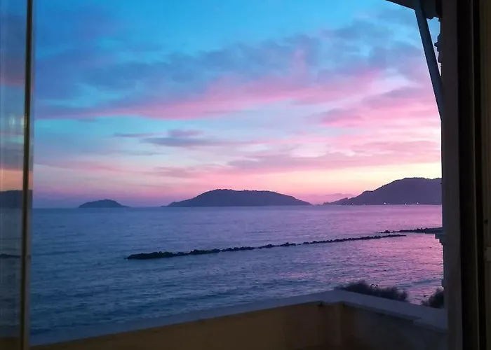 Lägenhet Il Faro Dei Poeti Lerici