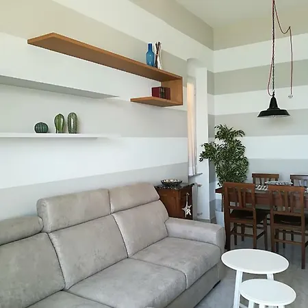 Apartment Il Faro Dei Poeti