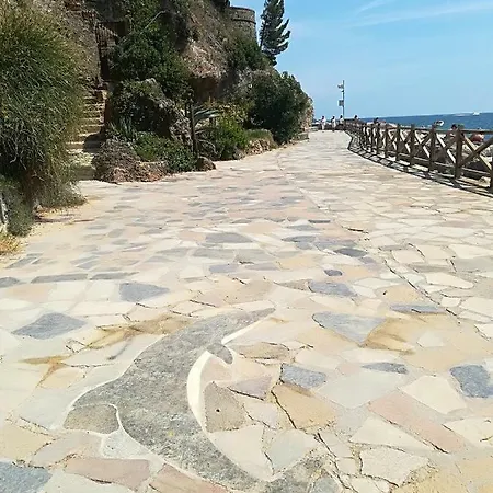 Il Faro Dei Poeti